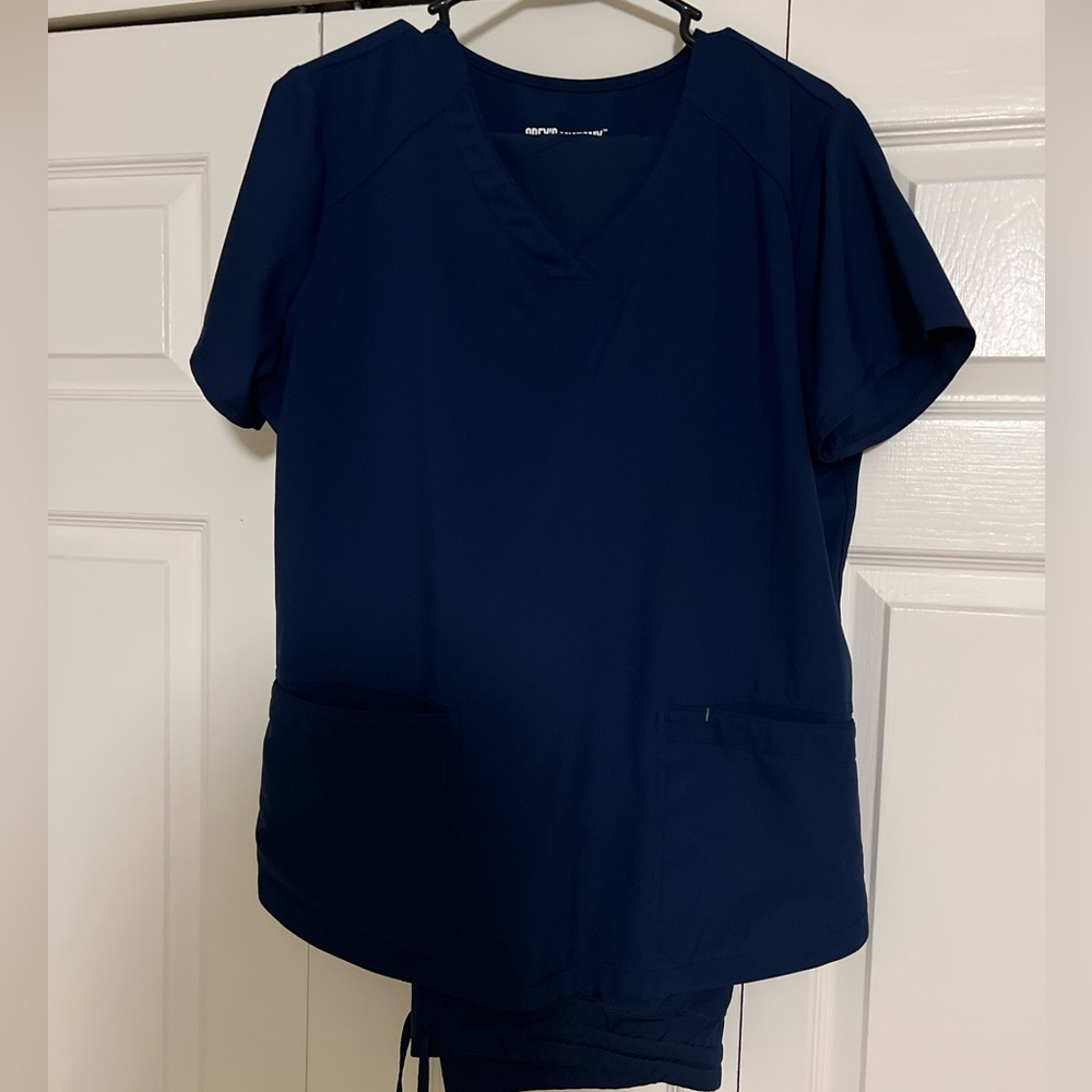 Barco Grey’s Anatomy Scrubs Set, only worn once. Top & two sets of pants.